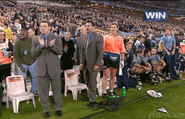most_painfully_awkward_things_that_happened_in_2013_04.gif